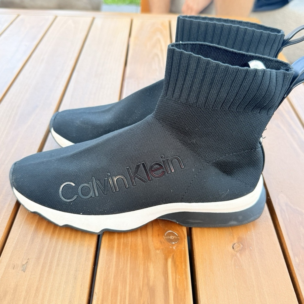 Calvin Klein Women's Karmina Sneaker, Black, sz 6M